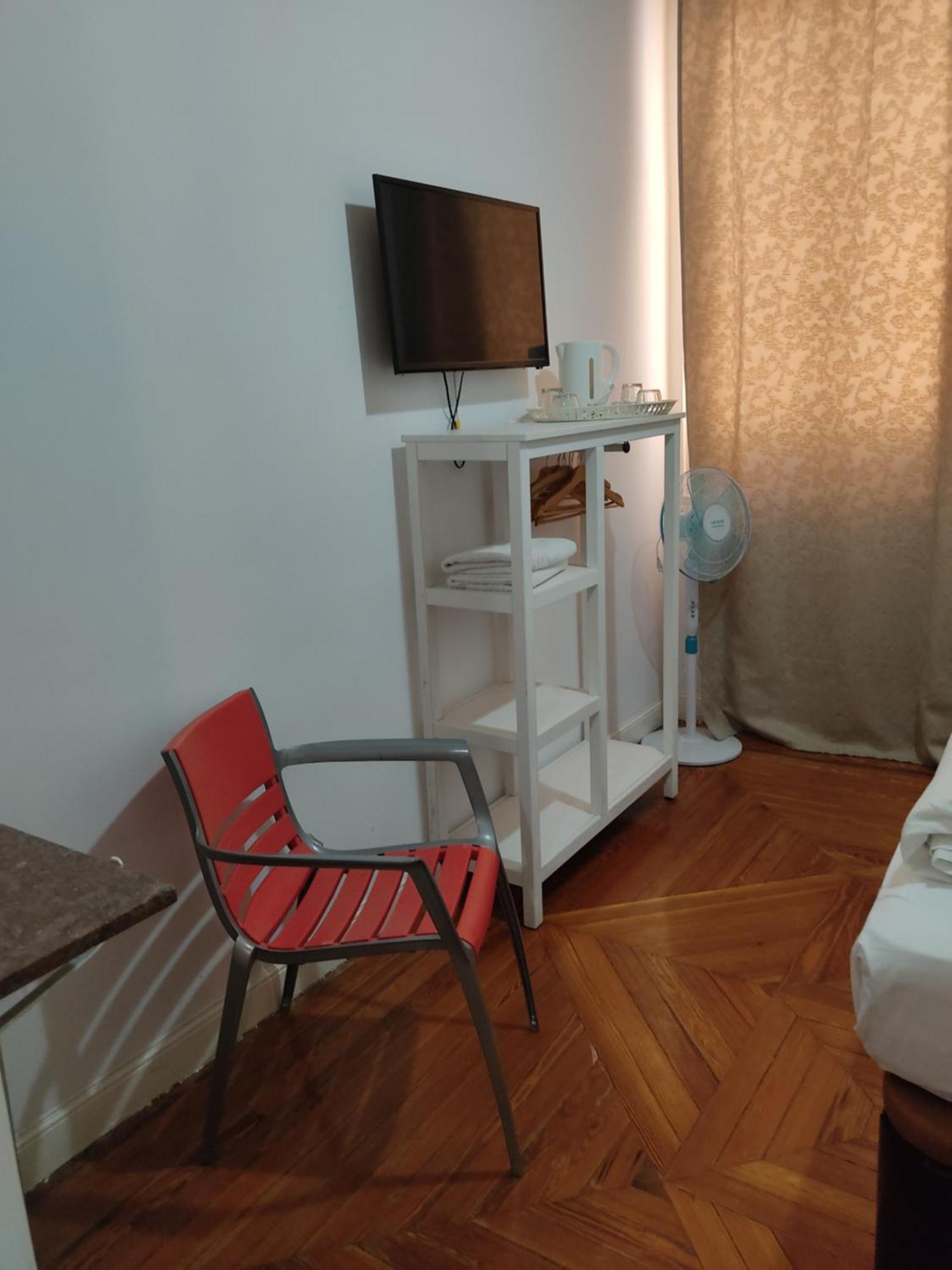 Hotel Grand Via House Madrid Esterno foto