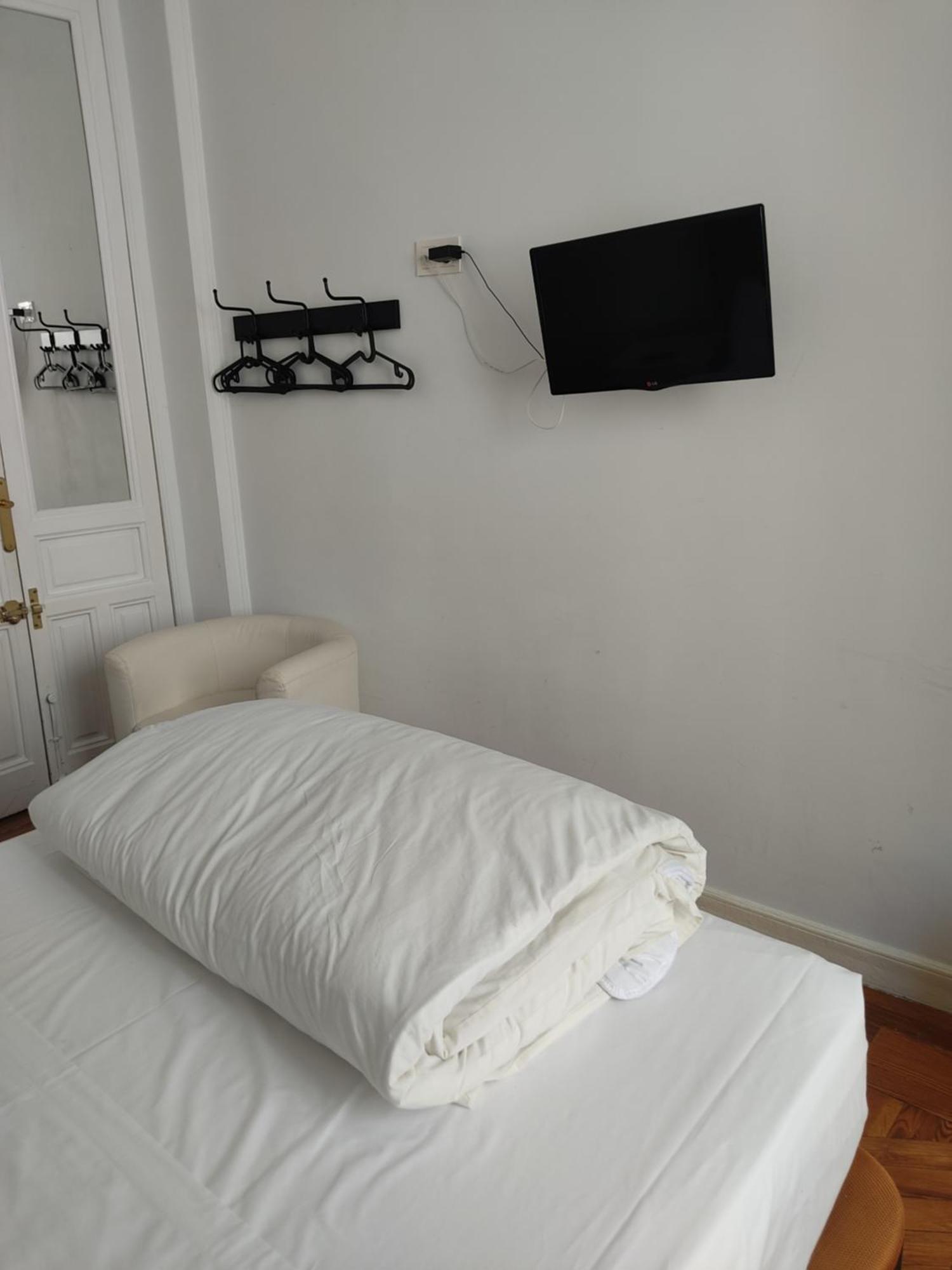 Hotel Grand Via House Madrid Esterno foto
