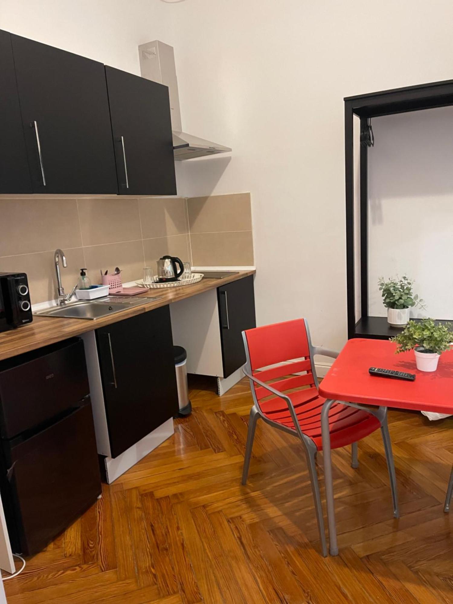 Hotel Grand Via House Madrid Esterno foto